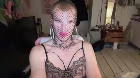 pinkfag online show from November 27, 7:10 pm