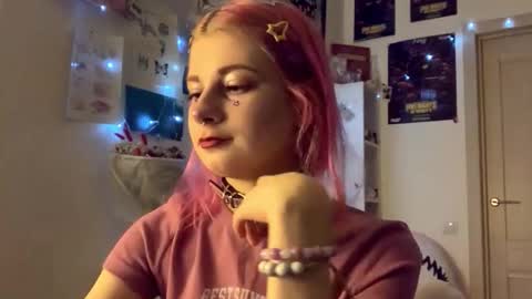 Snapshot of pinkvampire chatting on September 23, 6:58 pm Sara online show from September 23, 6:58 pm