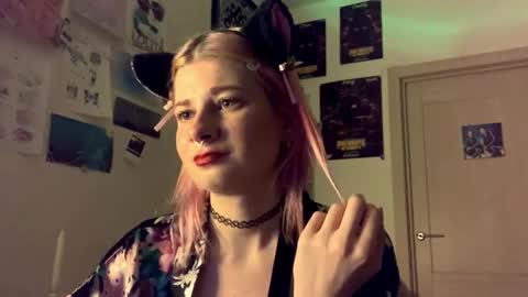 Snapshot of pinkvampire chatting on October 7, 8:49 pm Sara online show from October 7, 8:49 pm