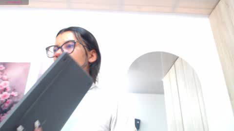 pinky_f00x online show from March 21, 7:18 pm