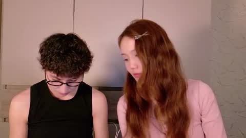 Li long hair and Ru short hair online show from June 26, 7:19 pm