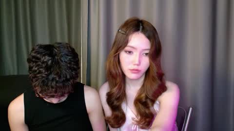 Li long hair and Ru short hair online show from May 16, 4:49 pm