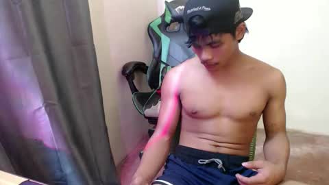 pinoy_fuckboy69 online show from April 4, 1:23 am