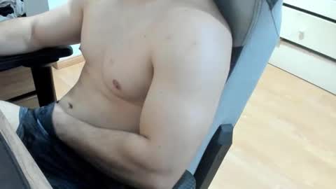 Snapshot of piolho17 chatting on September 22, 1:31 am piolho17 online show from September 22, 1:31 am