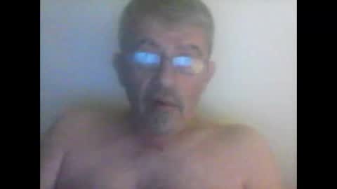 pipi2704 online show from January 10, 7:00 pm