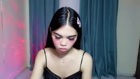 The Girl Named Eyve online show from May 8, 6:35 pm