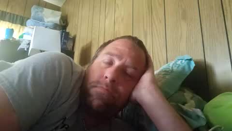 Snapshot of pittbull45 chatting on October 17, 8:13 pm Eric online show from October 17, 8:13 pm