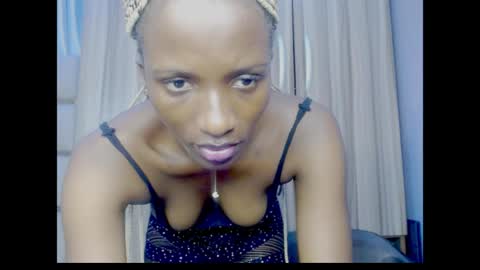 Ella online show from July 11, 2:42 pm