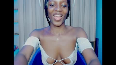 Ella online show from May 22, 8:21 am