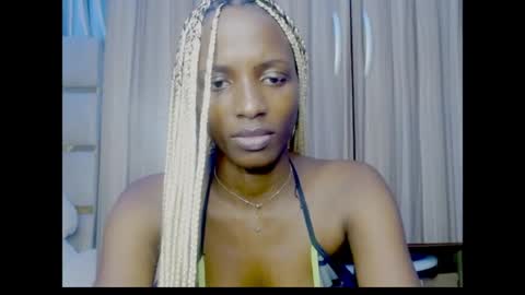 Ella online show from July 8, 2:31 pm