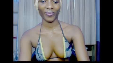 Ella online show from July 10, 2:33 pm