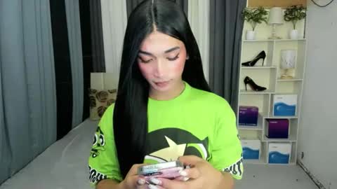 pixiedoll_ online show from February 27, 11:03 am