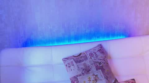 cris online show from April 22, 4:30 am