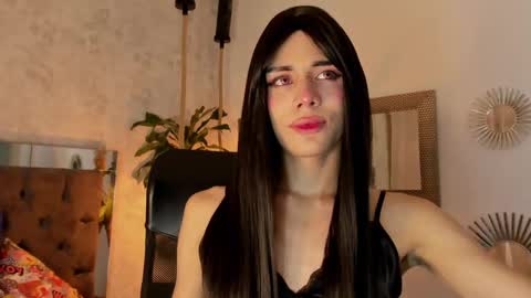 cris online show from March 5, 3:51 am