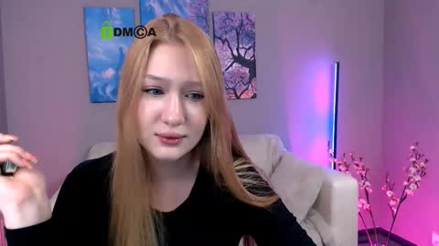 Sophie online show from November 6, 8:23 pm