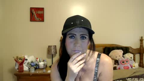 playfulkitten17 online show from June 16, 3:38 pm