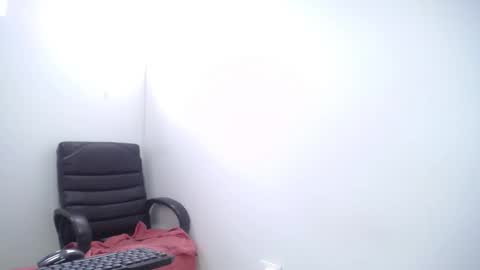 playfullpaulina online show from March 5, 2:26 pm