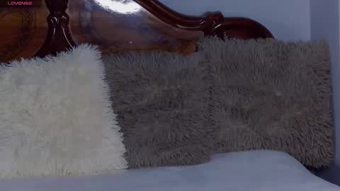 PlayfulNicole online show from November 25, 8:02 am