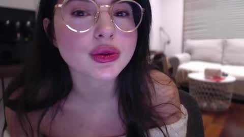 Mary online show from December 13, 10:05 pm