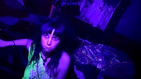 playwithstrayy online show from January 7, 8:47 pm