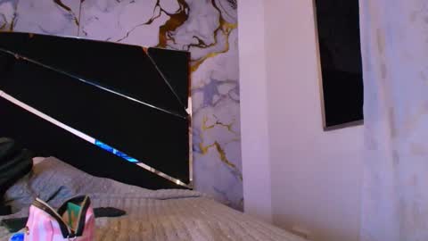 JUAN AND JULI online show from December 14, 1:23 am