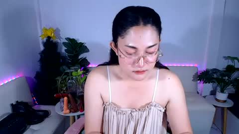 Ploysai online show from June 16, 8:51 am