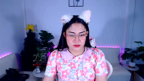 Ploysai online show from July 18, 5:42 am