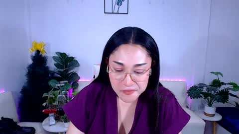 Ploysai online show from July 14, 5:40 pm