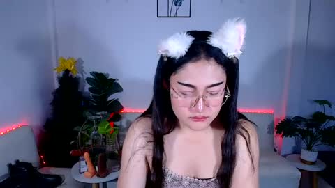Ploysai online show from July 2, 6:51 am