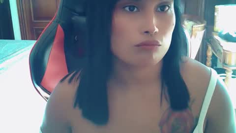 Snapshot of pocahontasexxy chatting on September 19, 9:35 am DaniellaBaby online show from September 19, 9:35 am