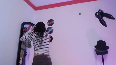 IG ipoetica  online show from February 11, 3:16 pm