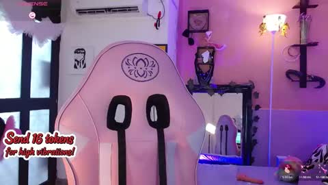 poison_liv online show from April 19, 6:32 pm