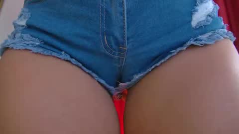 poison_milf_ online show from October 28, 5:08 am