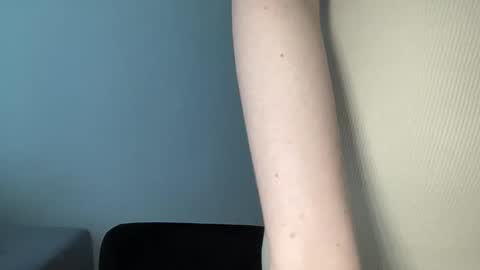 polishangel222 online show from May 25, 2:34 pm