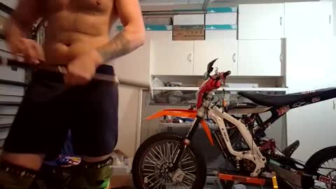 jaws online show from March 17, 4:06 am