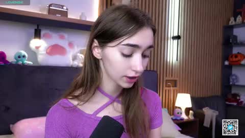 Polly online show from November 14, 7:43 am