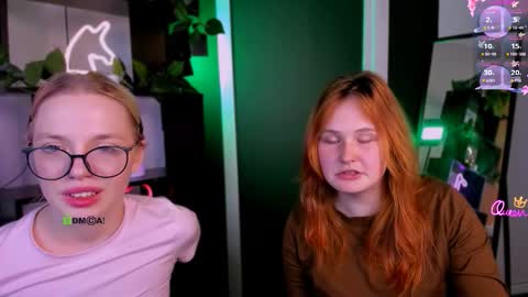 polly_cute1 online show from March 20, 8:03 pm