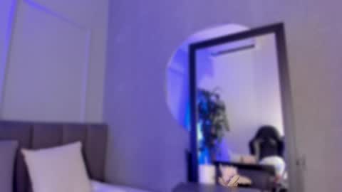 POLLY online show from November 6, 10:51 am