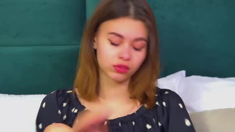 Polly online show from February 19, 12:00 pm