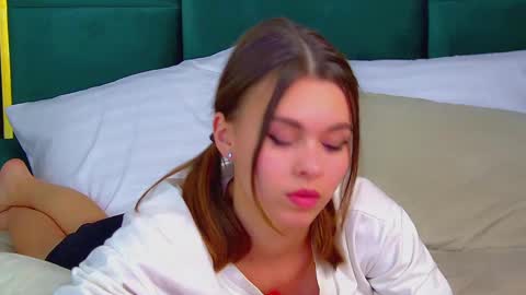 Polly online show from March 11, 4:41 am