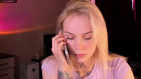 Megan.online  online show from August 6, 3:43 pm