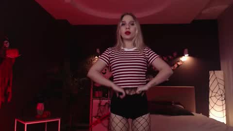 Eva online show from October 31, 1:06 am