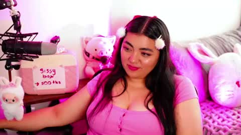 Poppy Kensington online show from June 17, 5:51 pm