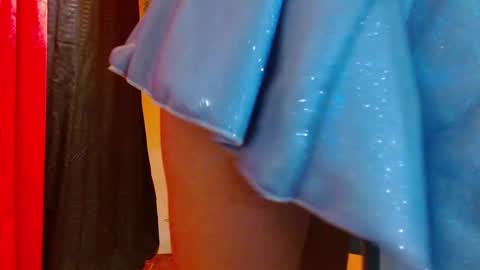 porcelainlux online show from February 9, 10:00 pm