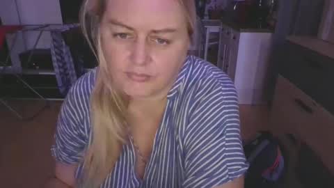 MelissOfficial online show from February 10, 7:49 pm