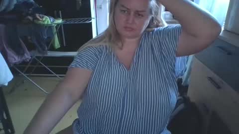 MelissOfficial online show from February 9, 3:23 pm