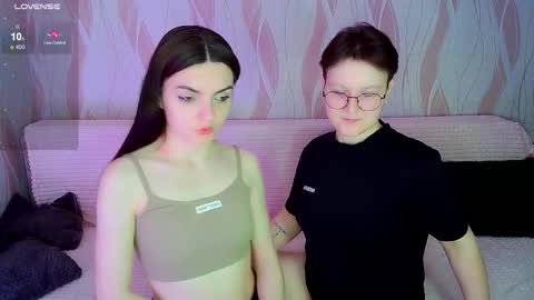 Ana and Tati online show from November 27, 10:50 pm