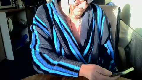 poshman65 online show from February 18, 8:27 am