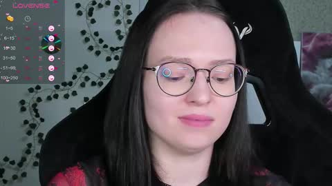 Robyn online show from February 25, 4:21 pm