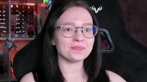 Robyn online show from April 23, 7:16 am